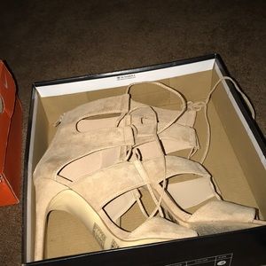 Lace up heels! Also available in black